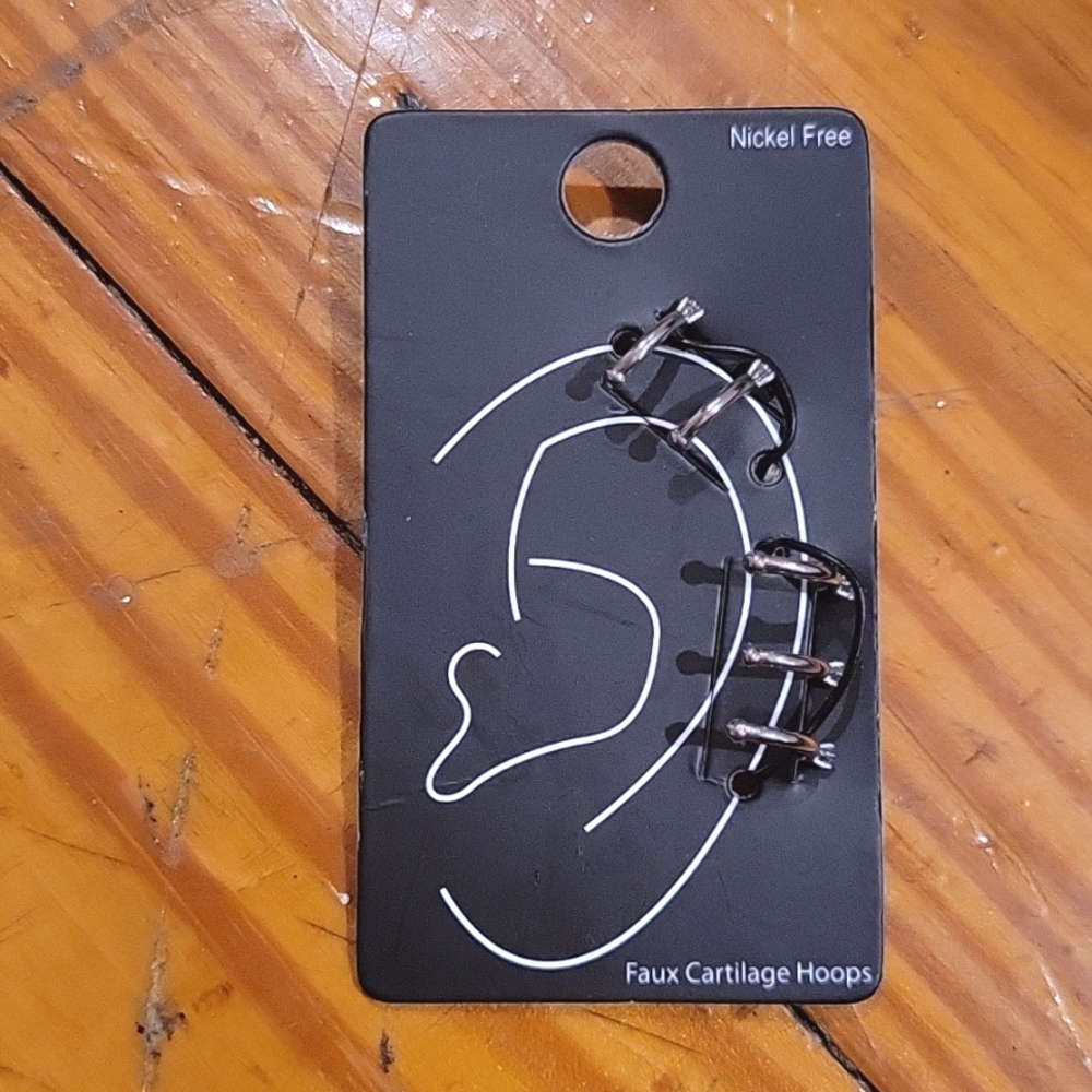 Hot Topic Faux cartilage hoops